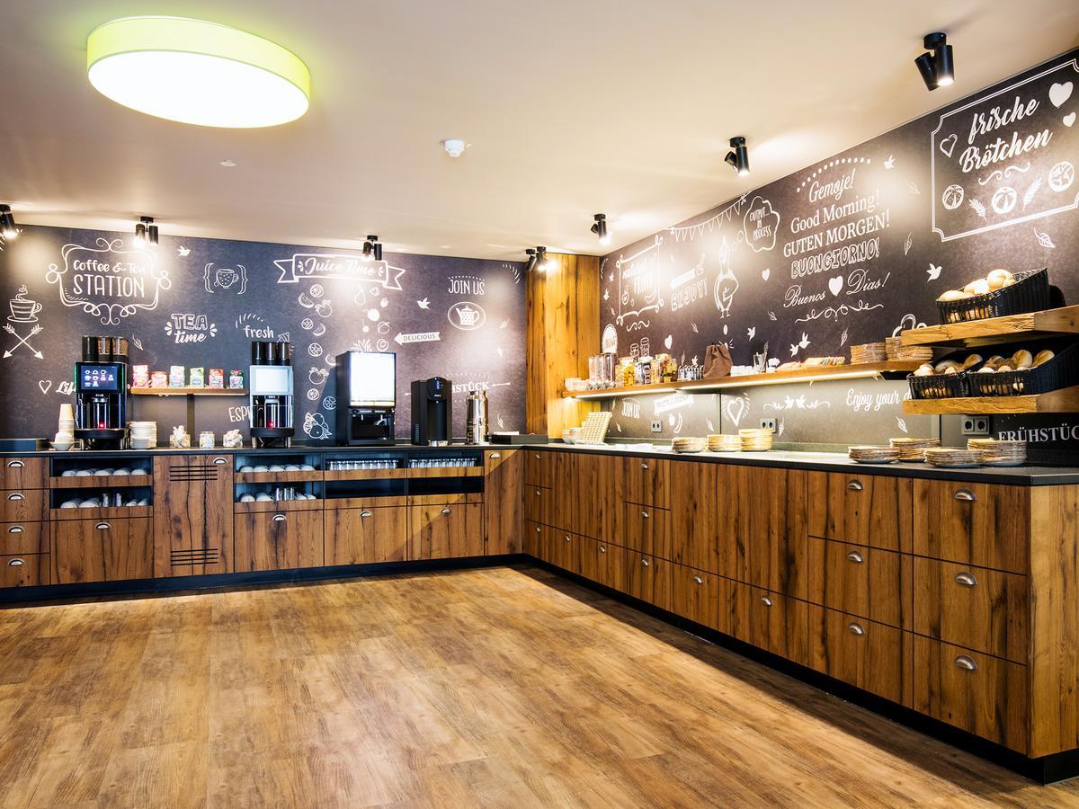 Riku Hotel Ulm Exteriör bild