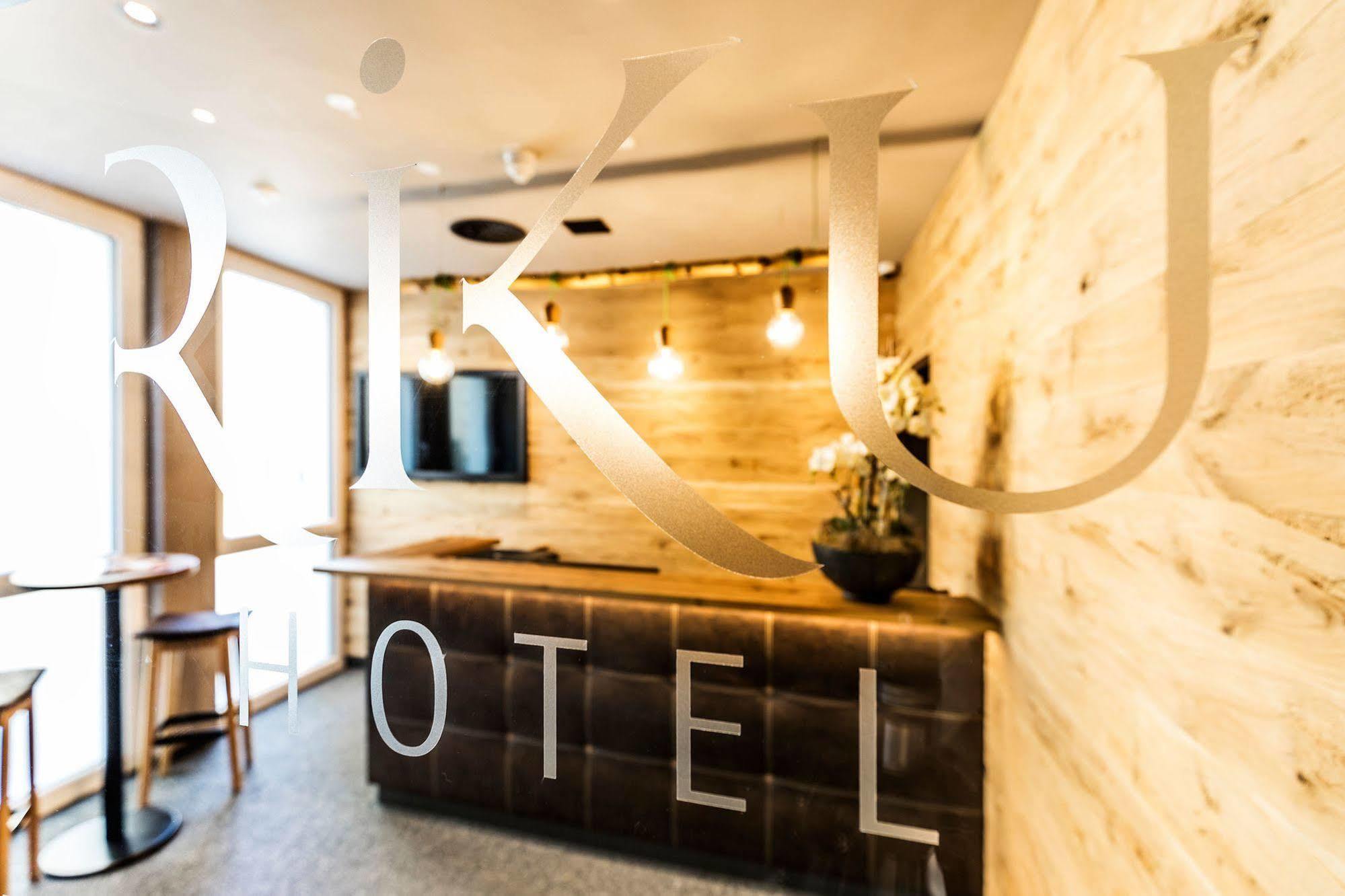 Riku Hotel Ulm Exteriör bild