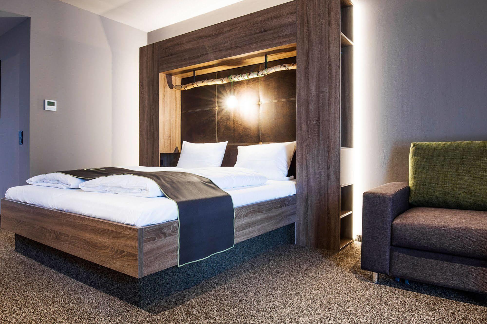 Riku Hotel Ulm Exteriör bild
