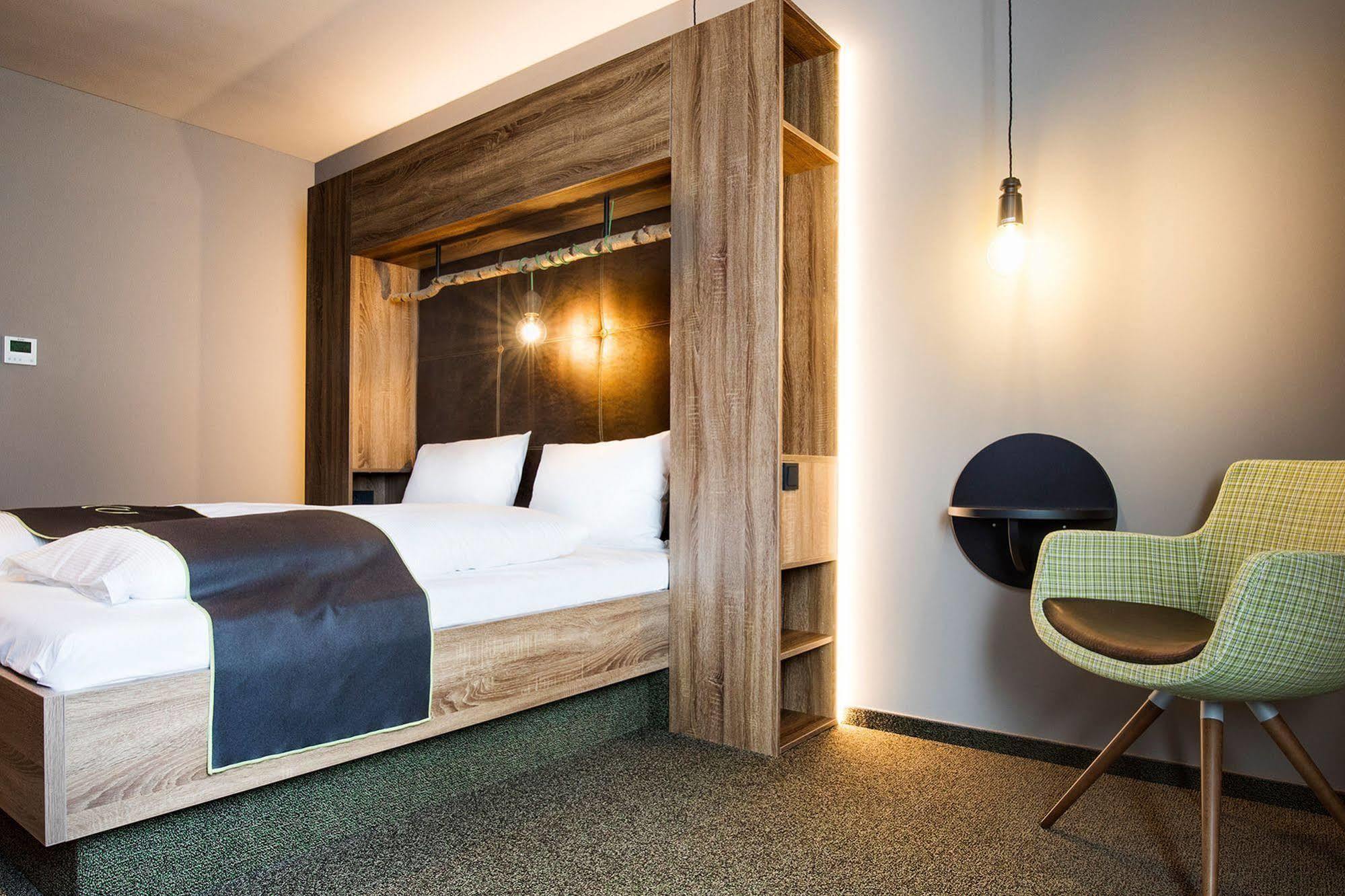 Riku Hotel Ulm Exteriör bild